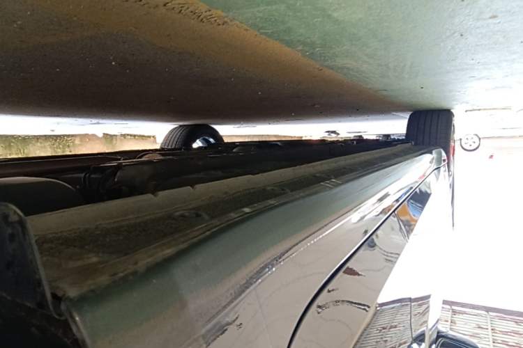Used Hyundai Elantra 2023 1.5L CVT LUX Prestige Edition Left Side Sill