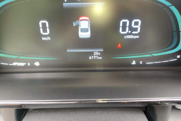 Used Hyundai Elantra 2023 1.5L CVT GLX Elite Edition Odometer Close Up
