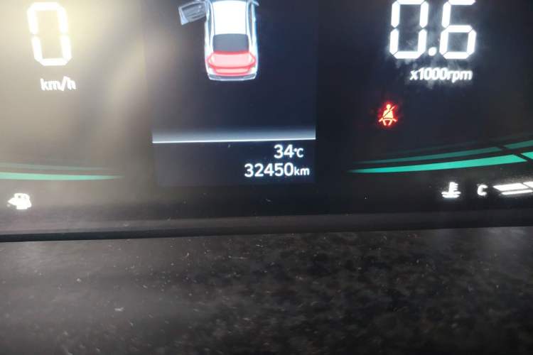 Used Hyundai Elantra 2023 1.5L CVT GLX Elite Edition Odometer Close Up