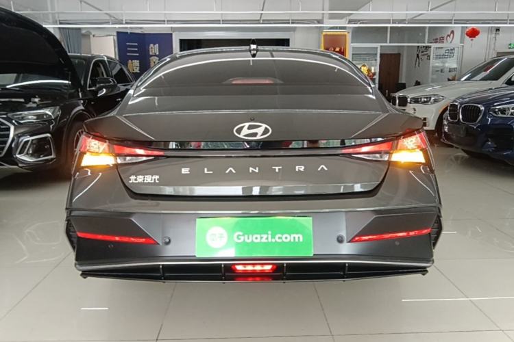 Hyundai Elantra 2023 — фото 5