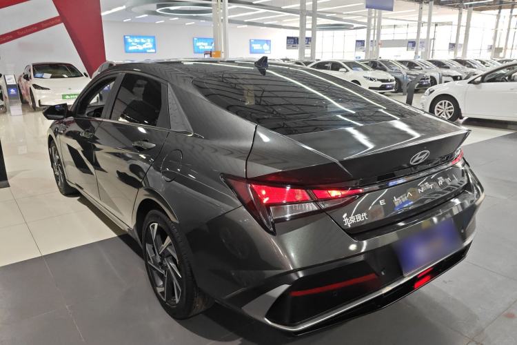 Used Hyundai Elantra 2023 1.5L CVT GLX Elite Edition Rear Left 45 Deg