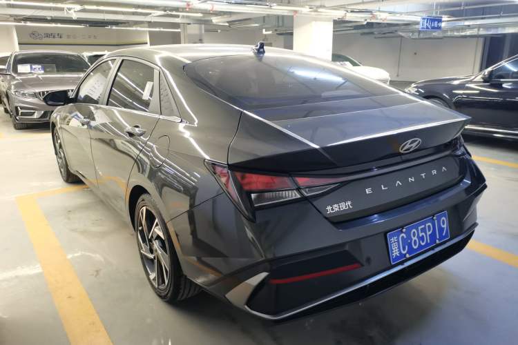 Used Hyundai Elantra 2023 1.5L CVT GLX Elite Edition Rear Left 45 Deg