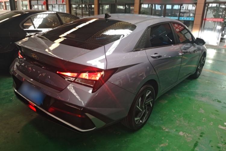 Used Hyundai Elantra 2023 1.5L CVT GLX Elite Edition Rear Right 45 Deg