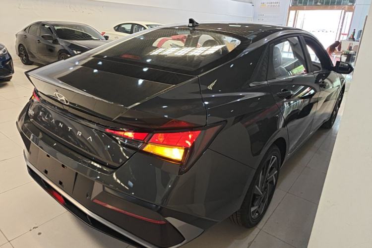 Used Hyundai Elantra 2023 1.5L CVT GLX Elite Edition Rear Right 45 Deg