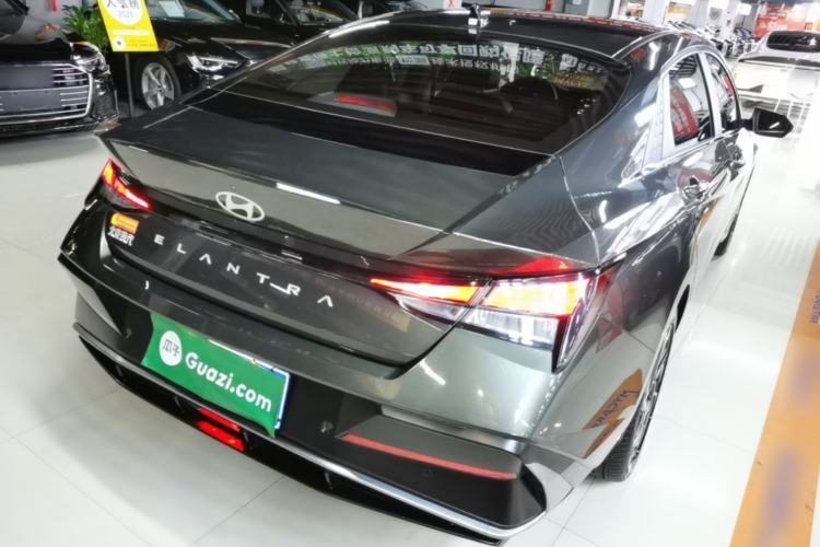 Used Hyundai Elantra 2023 1.5L CVT GLX Elite Edition Rear Right 45 Deg