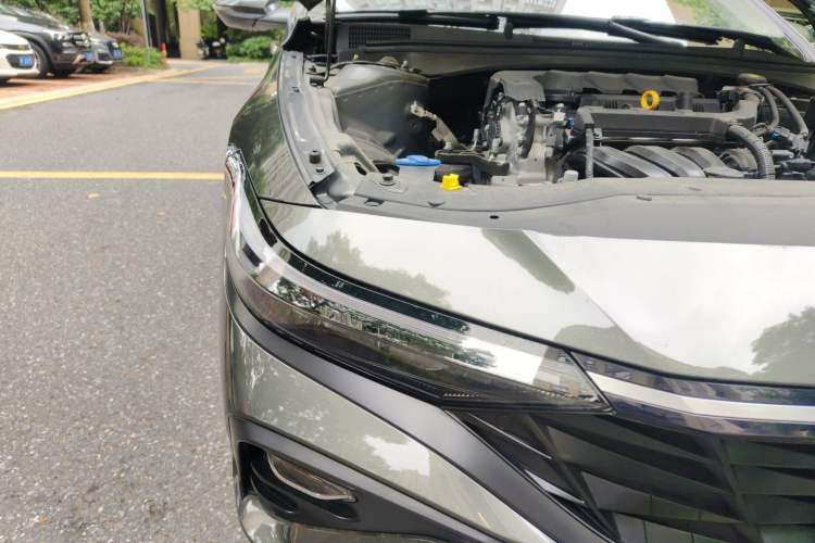 Used Hyundai Elantra 2023 1.5L CVT GLX Elite Edition Right Front Headlight