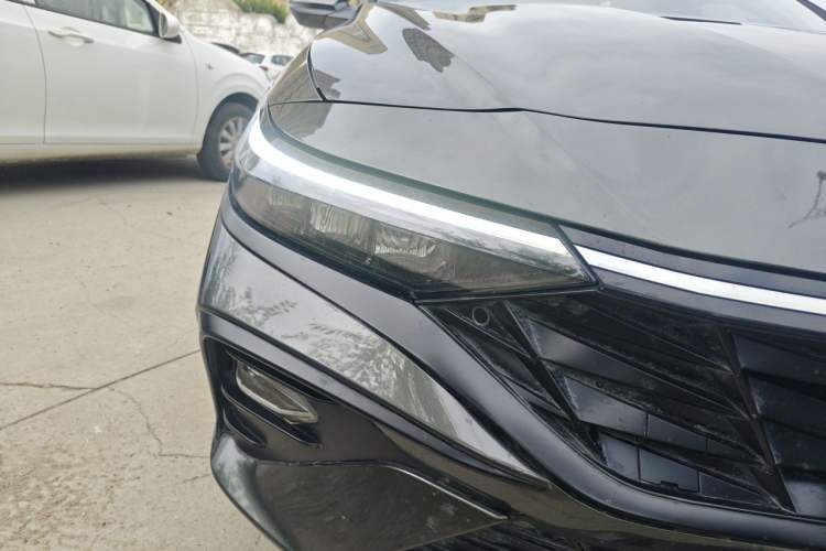 Used Hyundai Elantra 2023 1.5L CVT GLX Elite Edition Right Front Headlight