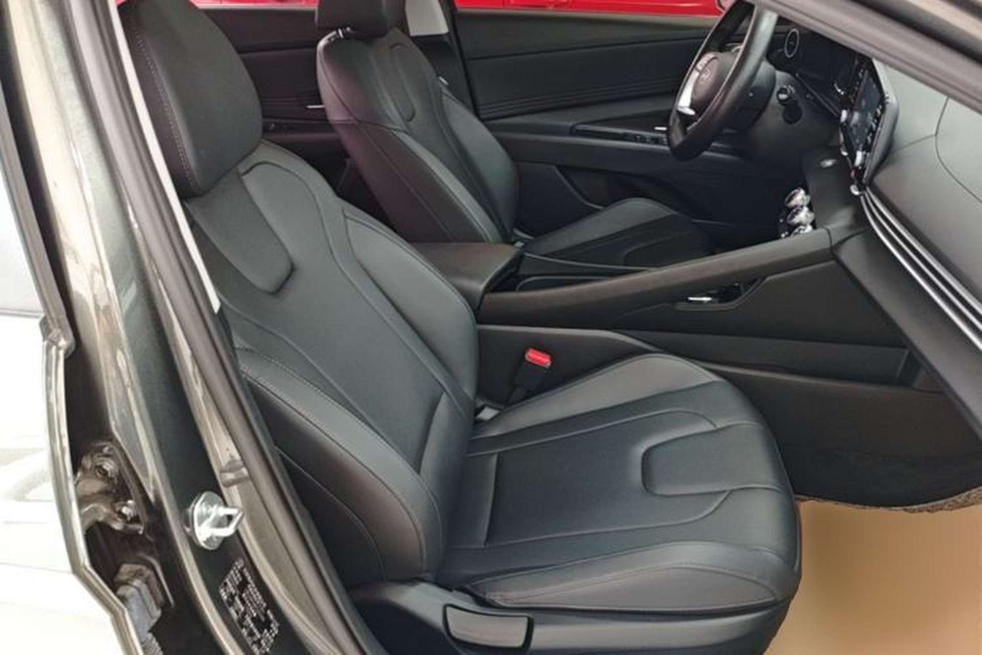 Used Hyundai Elantra 2023 1.5L CVT GLX Elite Edition Right Front Seat