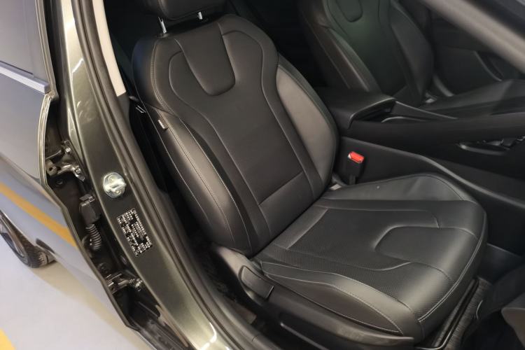 Used Hyundai Elantra 2023 1.5L CVT GLX Elite Edition Right Front Seat