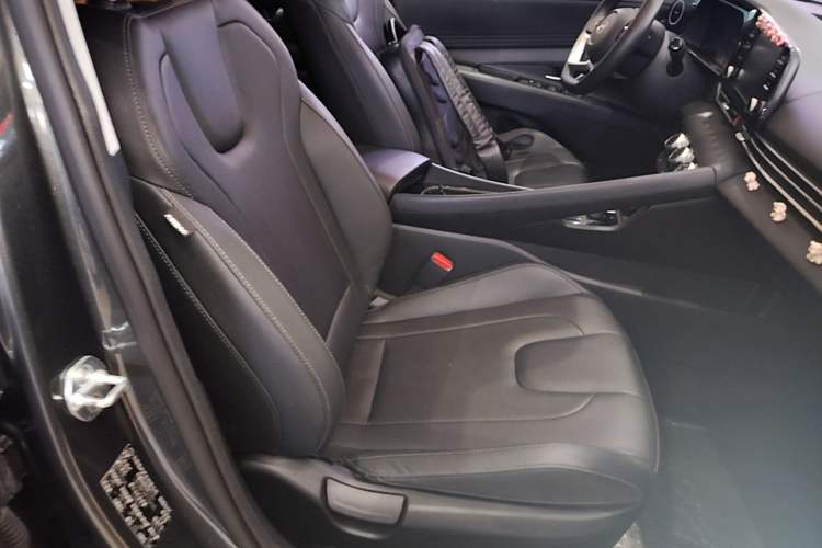Used Hyundai Elantra 2023 1.5L CVT GLX Elite Edition Right Front Seat