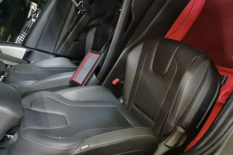 Used Hyundai Elantra 2023 1.5L CVT GLX Elite Edition Right Front Seat