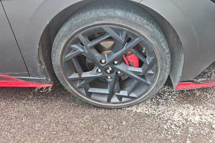 Used Hyundai Elantra 2023 240TGDi DCT N Line LUX Prestige Edition Right Front Wheel Hub