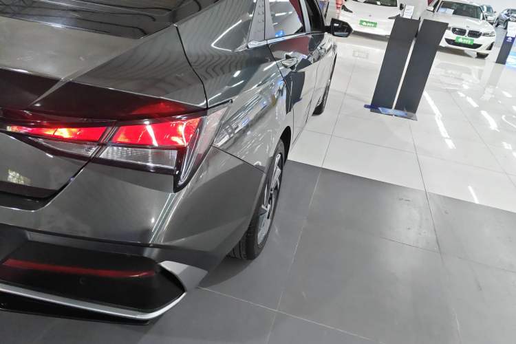 Used Hyundai Elantra 2023 1.5L CVT GLX Elite Edition Right Rear Taillight