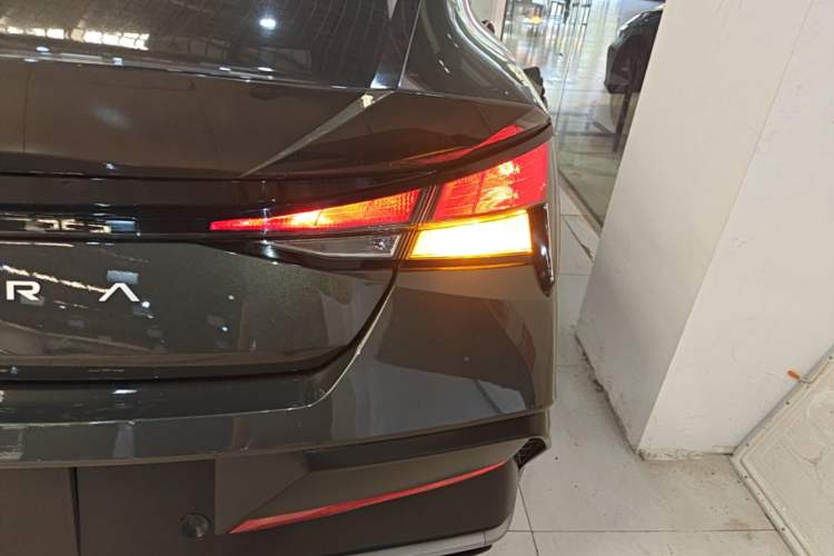 Used Hyundai Elantra 2023 1.5L CVT GLX Elite Edition Right Rear Taillight