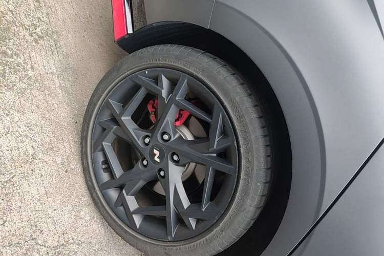 Used Hyundai Elantra 2023 240TGDi DCT N Line LUX Prestige Edition Right Rear Wheel Hub
