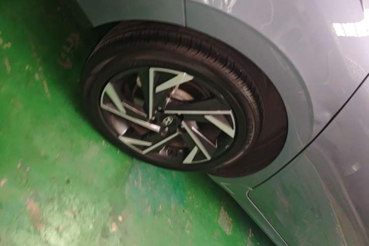 Used Hyundai Elantra 2023 1.5L CVT GLX Elite Edition Right Rear Wheel Hub