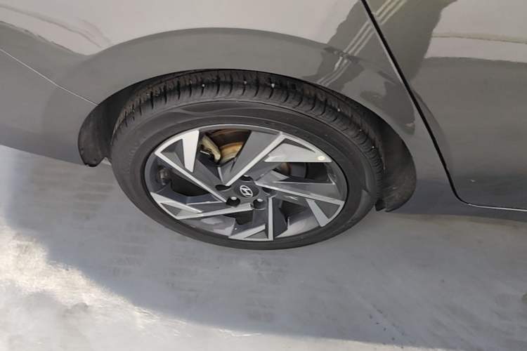 Used Hyundai Elantra 2023 1.5L CVT LUX Prestige Edition Right Rear Wheel Hub