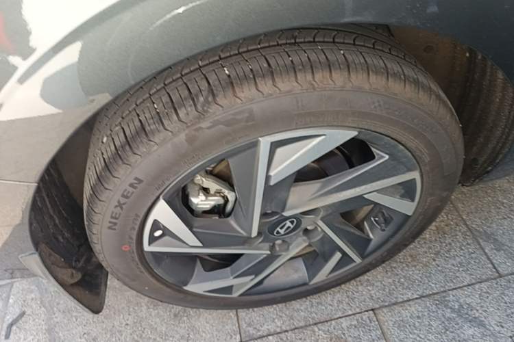 Used Hyundai Elantra 2023 1.5L CVT GLX Elite Edition Right Rear Wheel Hub