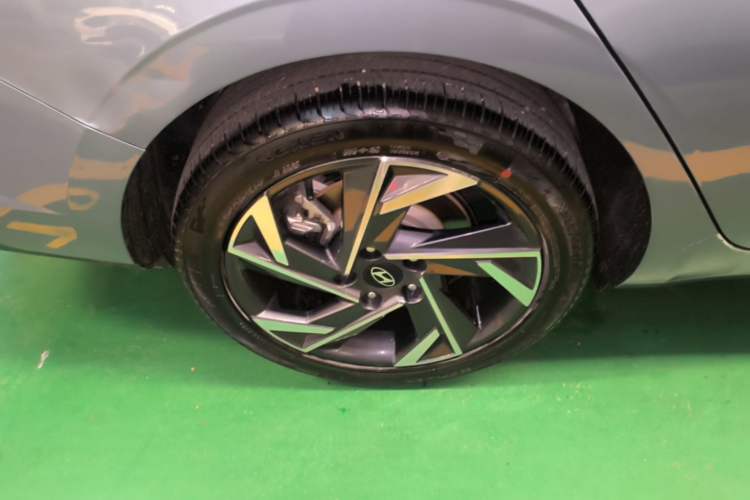 Used Hyundai Elantra 2023 1.5L CVT GLX Elite Edition Right Rear Wheel Hub