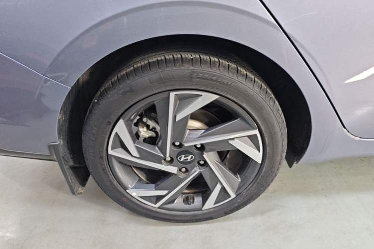 Used Hyundai Elantra 2023 1.5L CVT GLX Elite Edition Right Rear Wheel Hub