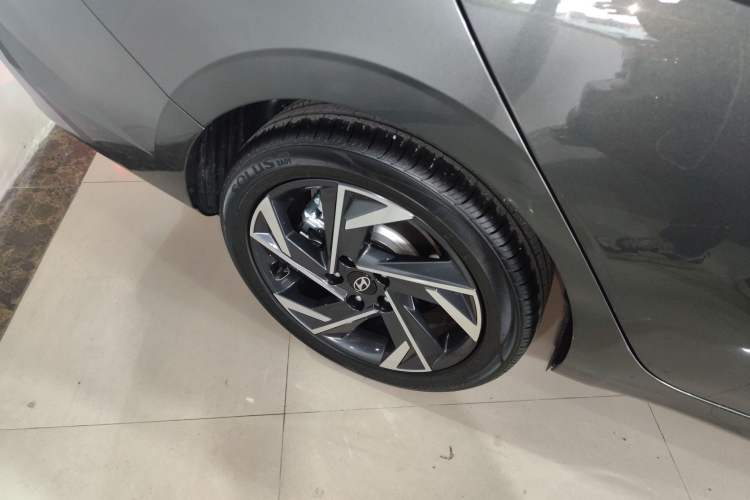 Used Hyundai Elantra 2023 1.5L CVT GLX Elite Edition Right Rear Wheel Hub
