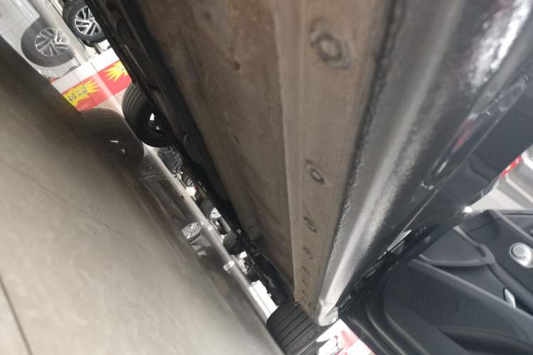 Used Hyundai Elantra 2023 1.5L CVT GLX Elite Edition Right Side Sill