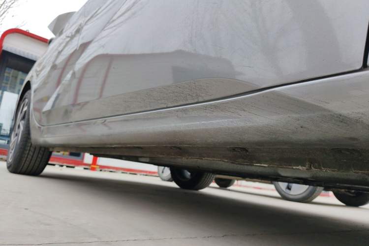 Used Hyundai Elantra 2023 1.5L CVT GLX Elite Edition Right Side Sill