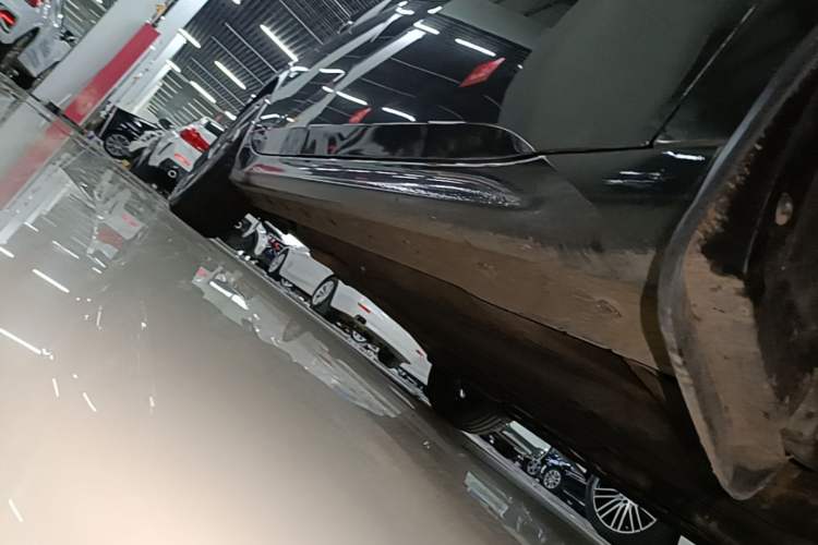 Used Hyundai Elantra 2023 1.5L CVT GLX Elite Edition Right Side Sill