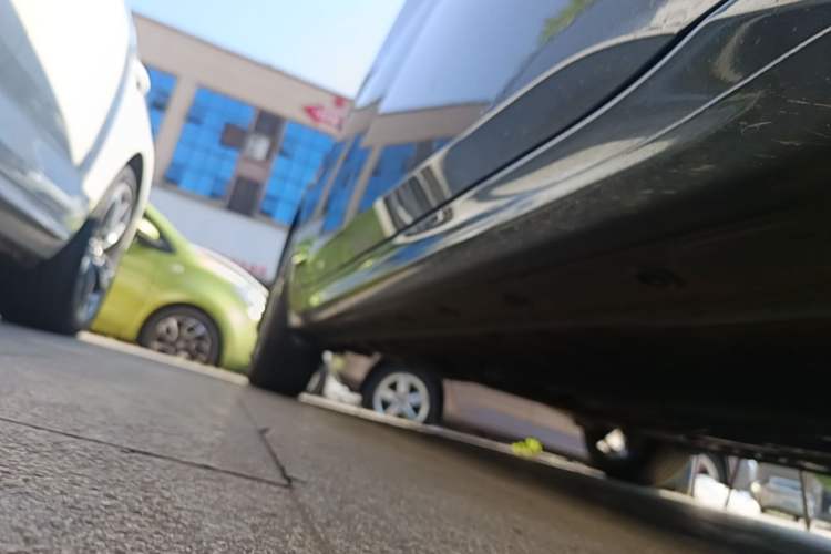 Used Hyundai Elantra 2023 1.5L CVT GLX Elite Edition Right Side Sill
