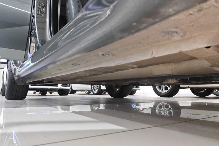 Used Hyundai Elantra 2023 1.5L CVT GLX Elite Edition Right Side Sill