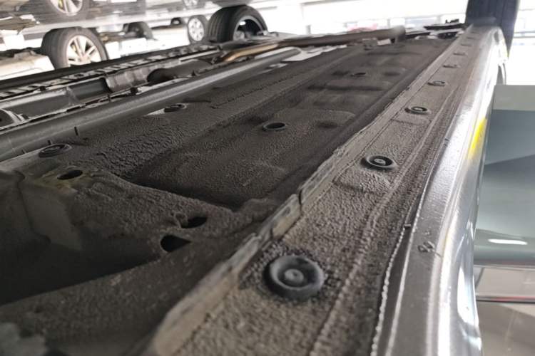 Used Hyundai Elantra 2023 1.5L CVT GLX Elite Edition Right Side Sill