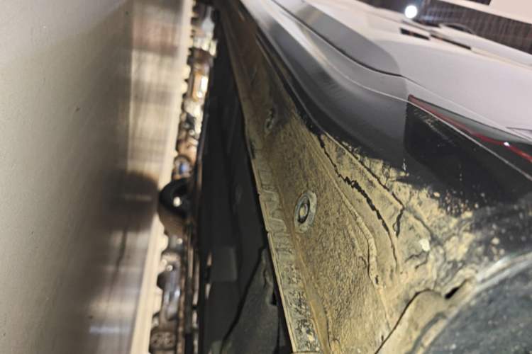 Used Hyundai Elantra 2023 1.5L CVT GLX Elite Edition Right Side Sill