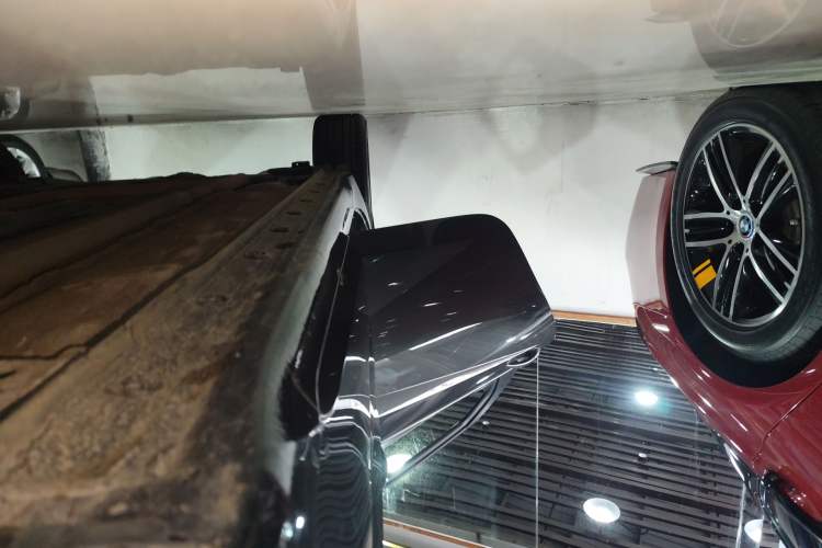 Used Hyundai Elantra 2023 1.5L CVT GLX Elite Edition Right Side Sill