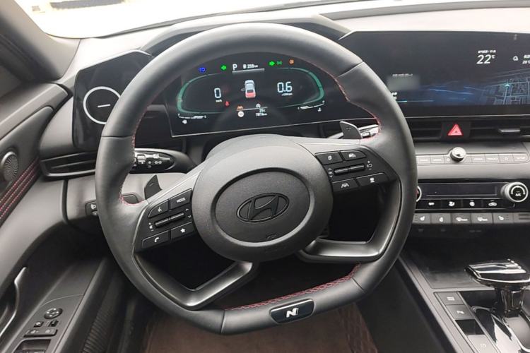 Used Hyundai Elantra 2023 240TGDi DCT N Line LUX Prestige Edition Steering Wheel
