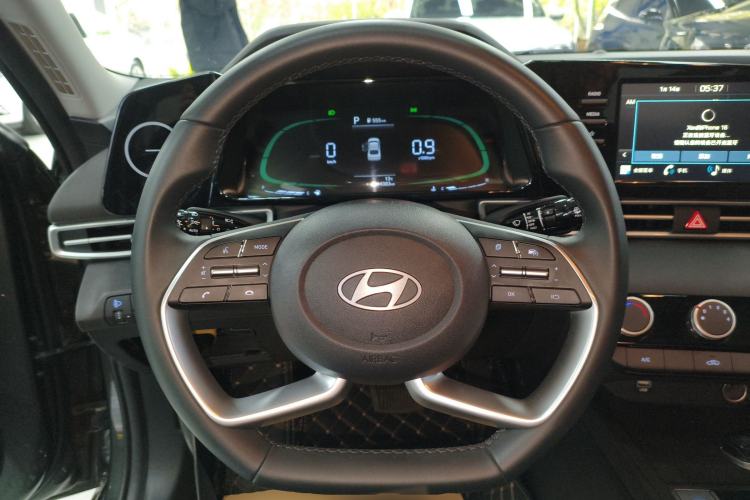 Used Hyundai Elantra 2023 1.5L CVT GLX Elite Edition Steering Wheel