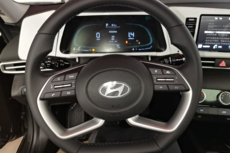 Used Hyundai Elantra 2023 1.5L CVT GLX Elite Edition Steering Wheel