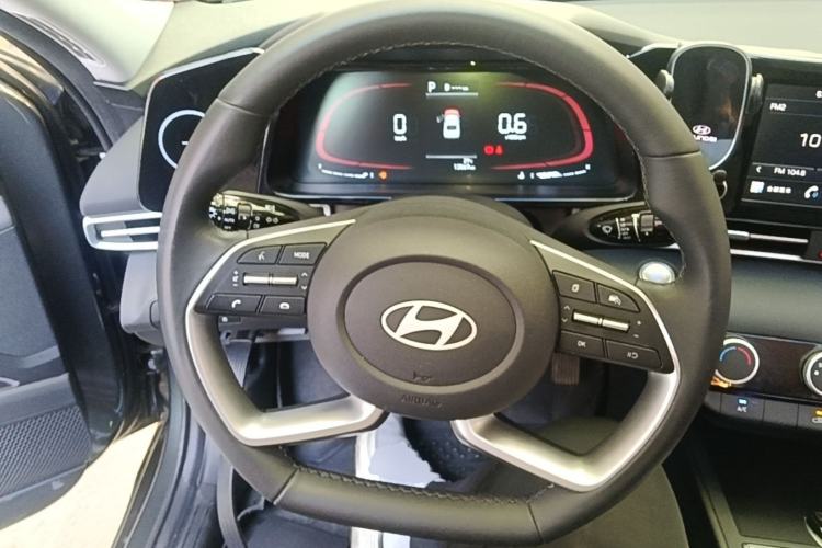 Used Hyundai Elantra 2023 1.5L CVT GLX Elite Edition Steering Wheel