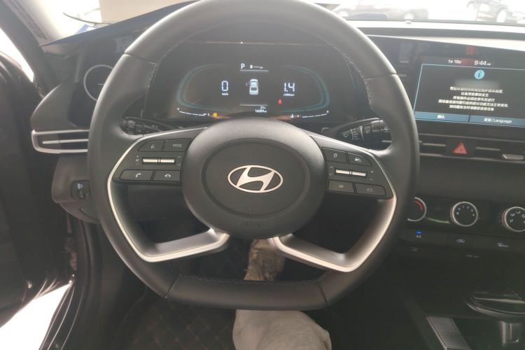 Used Hyundai Elantra 2023 1.5L CVT GLX Elite Edition Steering Wheel