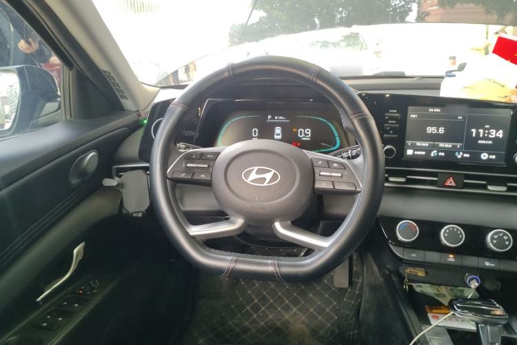 Used Hyundai Elantra 2023 1.5L CVT GLX Elite Edition Steering Wheel