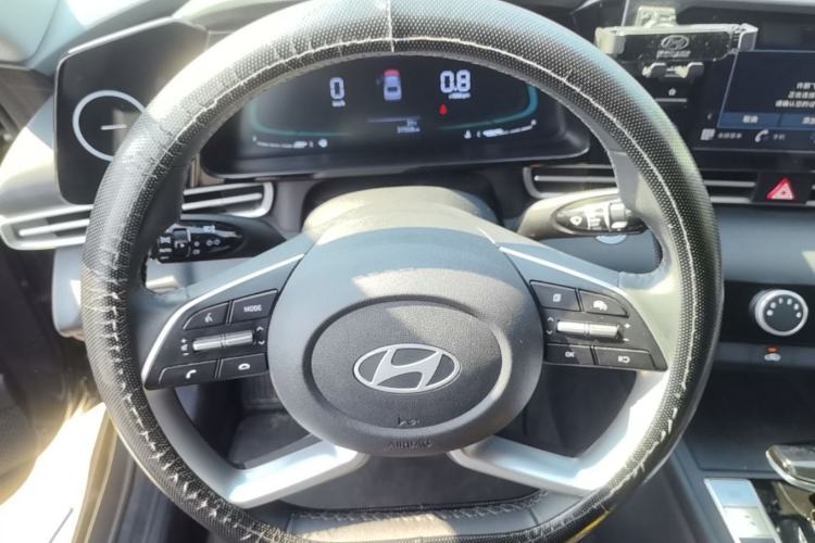 Used Hyundai Elantra 2023 1.5L CVT GLX Elite Edition Steering Wheel