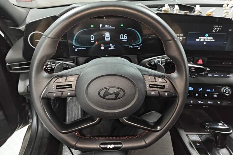 Used Hyundai Elantra 2023 240TGDi DCT N Line LUX Prestige Edition Steering Wheel