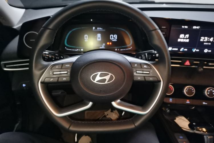 Used Hyundai Elantra 2023 1.5L CVT GLX Elite Edition Steering Wheel