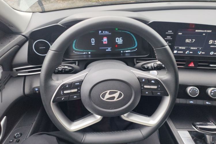 Used Hyundai Elantra 2023 1.5L CVT GLX Elite Edition Steering Wheel