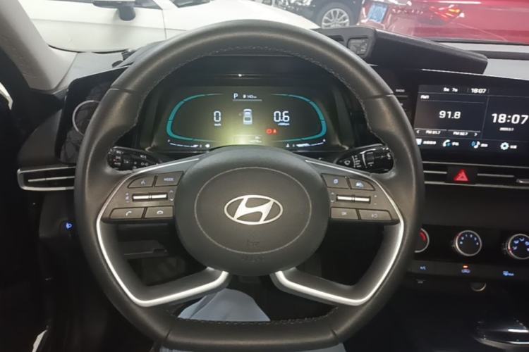 Used Hyundai Elantra 2023 1.5L CVT GLX Elite Edition Steering Wheel