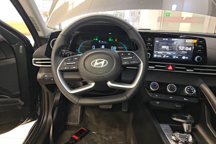 Used Hyundai Elantra 2023 1.5L CVT GLX Elite Edition Steering Wheel
