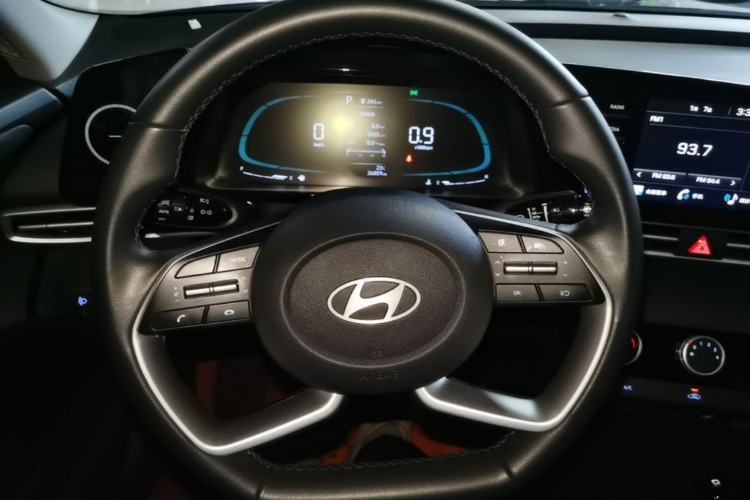 Used Hyundai Elantra 2023 1.5L CVT GLX Elite Edition Steering Wheel