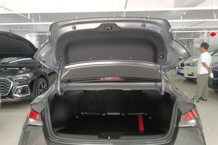 Used Hyundai Elantra 2023 1.5L CVT GLX Elite Edition Trunk
