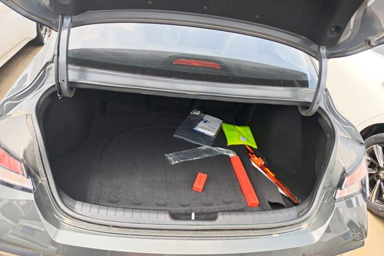 Used Hyundai Elantra 2023 1.5L CVT GLX Elite Edition Trunk