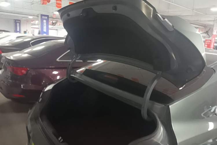 Used Hyundai Elantra 2023 1.5L CVT GLX Elite Edition Trunk