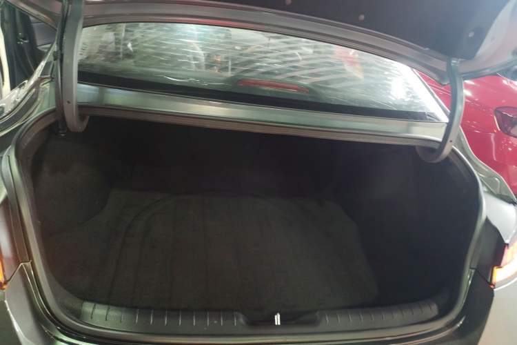 Used Hyundai Elantra 2023 1.5L CVT GLX Elite Edition Trunk